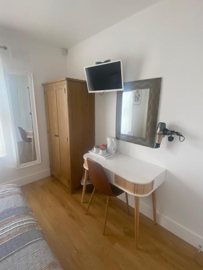 Hotel Racecourse View Listowel Esterno foto